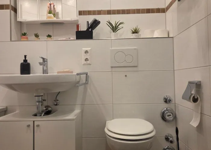 Comfortable Private On Elbe River Hotel