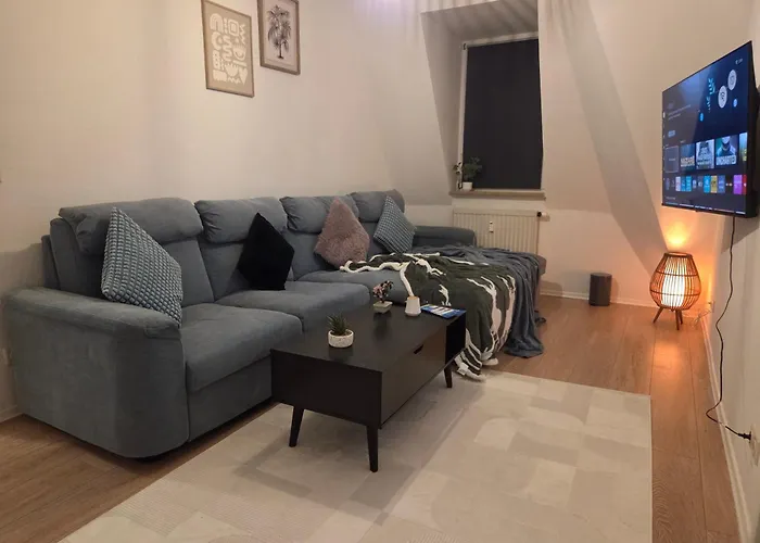 Comfortable Private On Elbe River Hotel